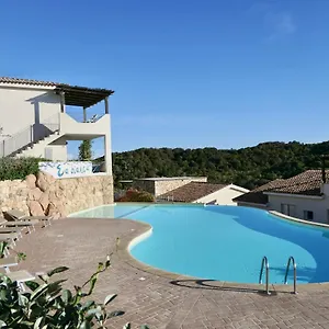 Aparthotel Con Piscina A 4 Km Da Baja Sardinia, Cala Bitta